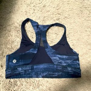 Lululemon sports bra invigorate size 8